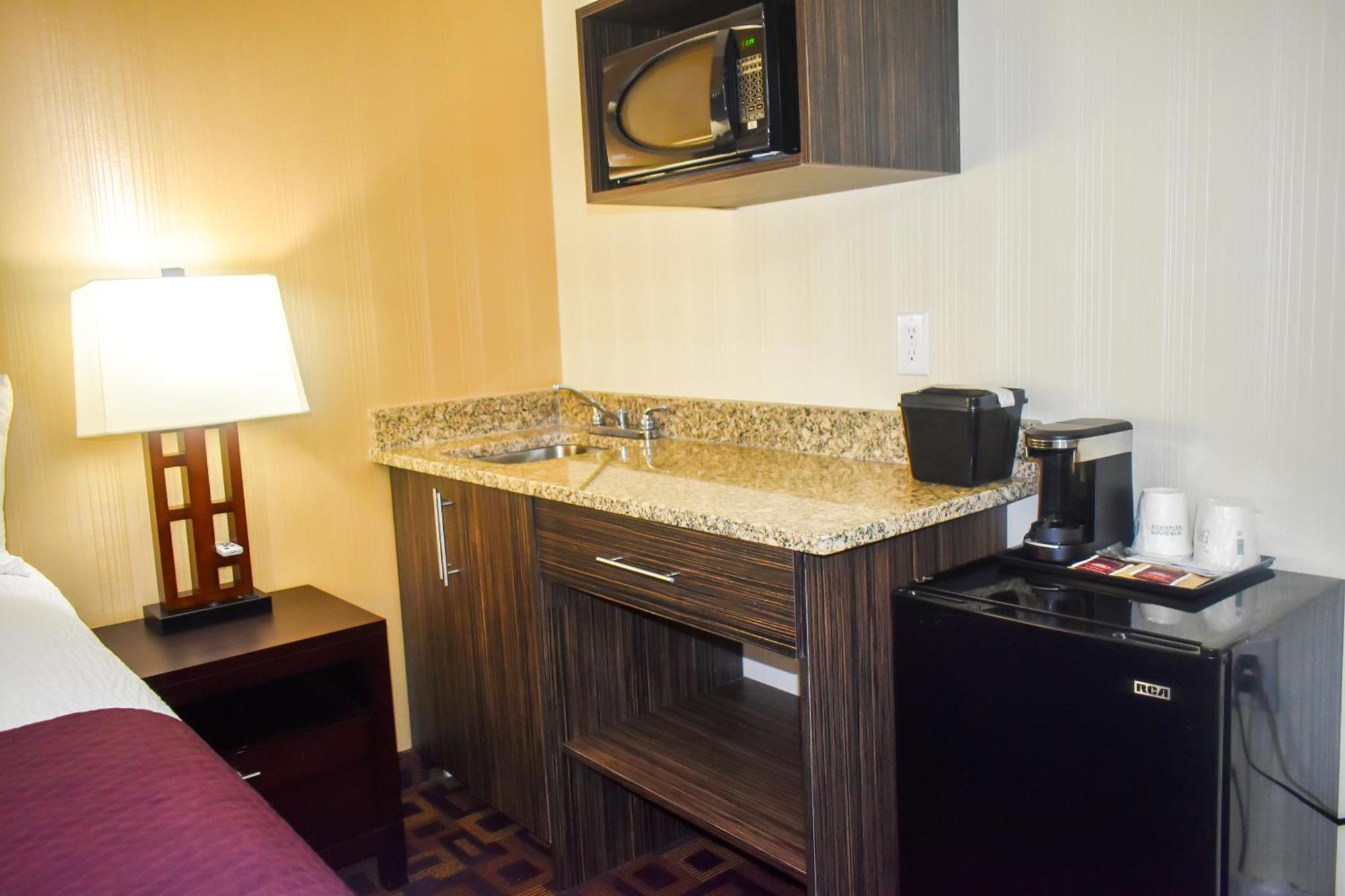 Days Inn By Wyndham Sylvan Lake Exterior foto