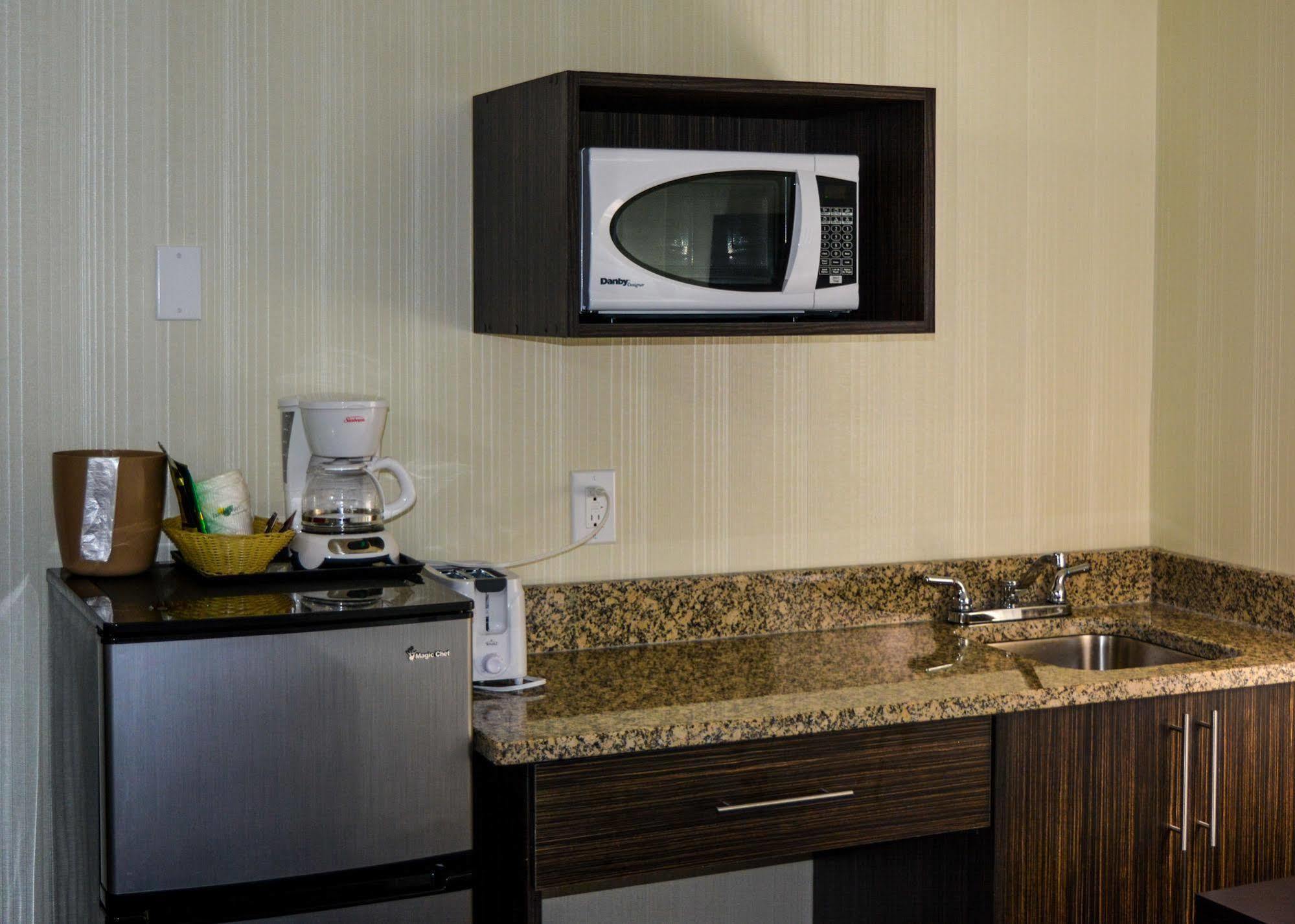 Days Inn By Wyndham Sylvan Lake Exterior foto