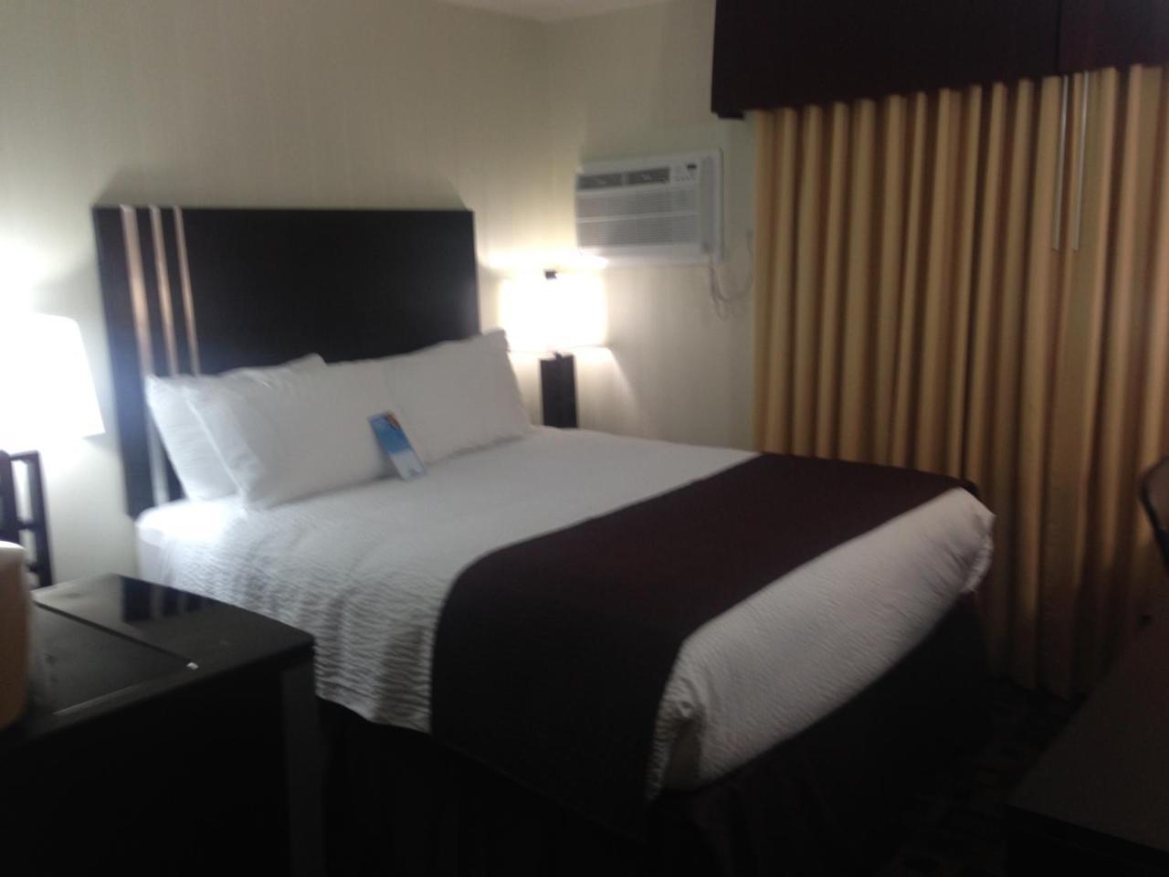 Days Inn By Wyndham Sylvan Lake Exterior foto